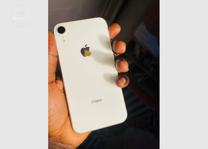 iPhone XR 64Gb