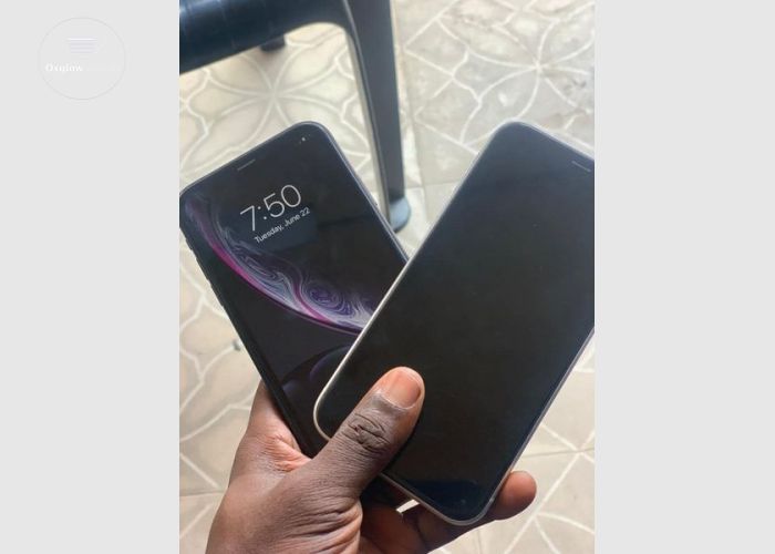 iPhone XR 64Gb