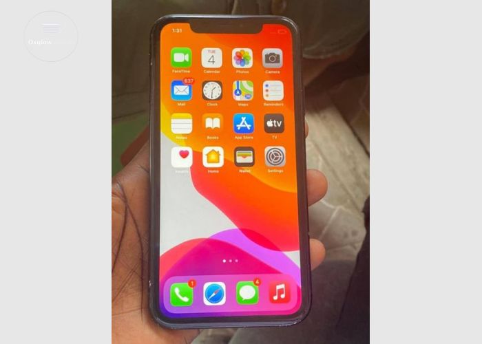 iPhone XR 64Gb