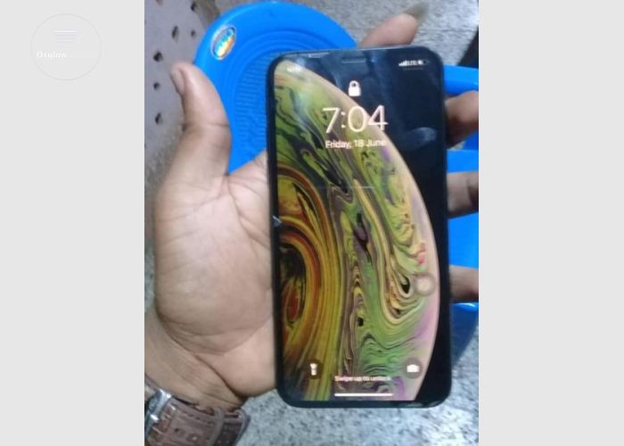 iPhone XS 64Gb