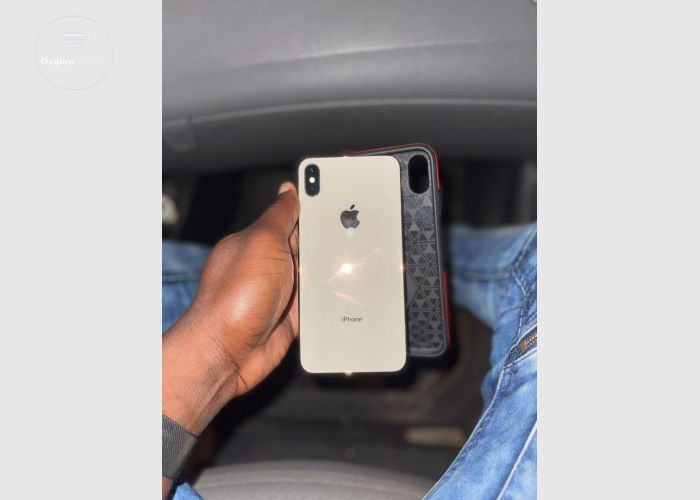 iPhone xs max factory unlocked
