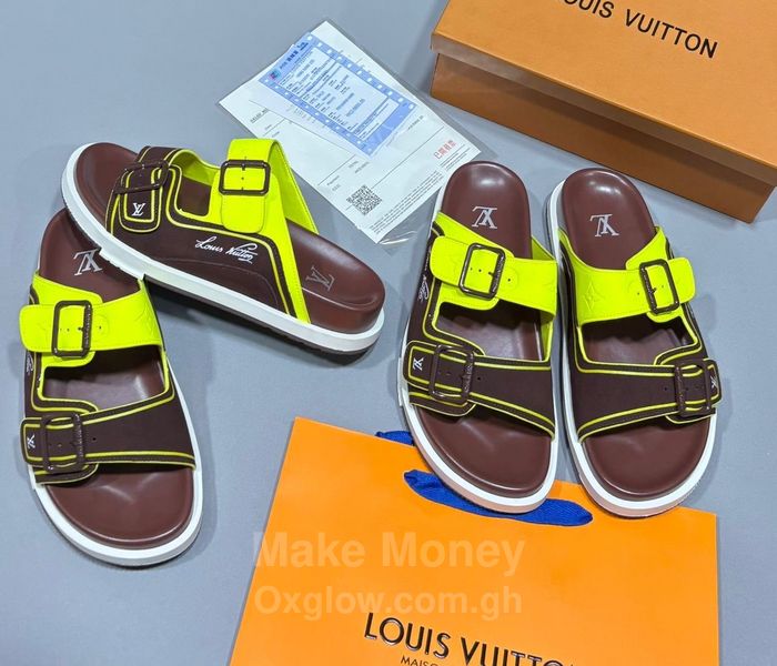 Louis Vitton slippers 