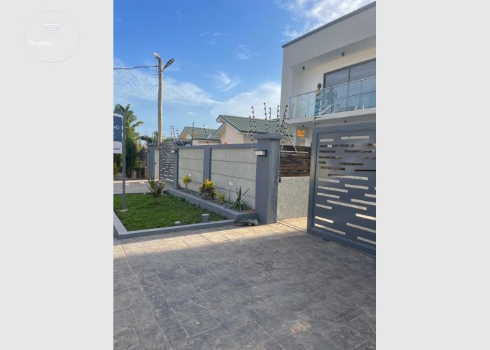 Luxury 3-bedrooms house for sale