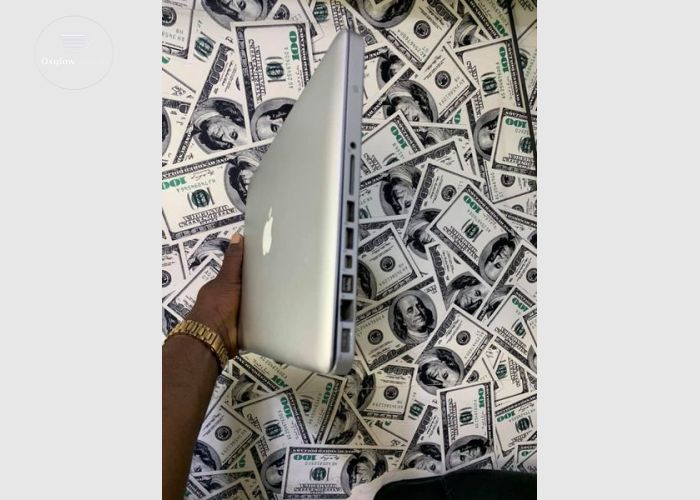 MacBook Pro 2011