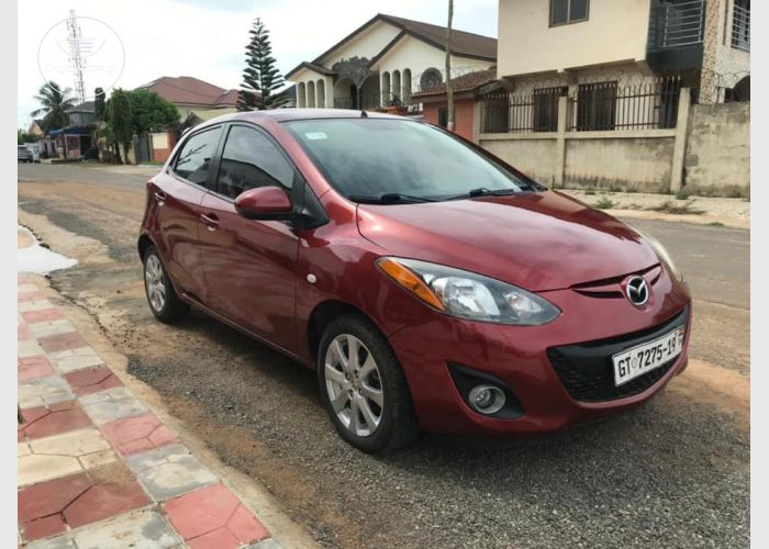 Mazda 2 2011 Model