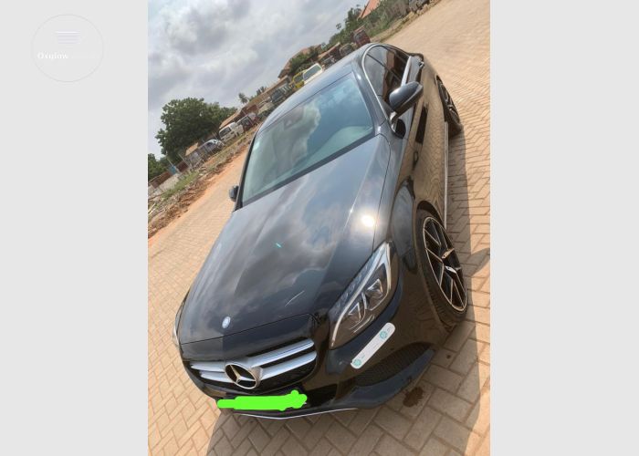 Mercedes Benz C220 2015 Model