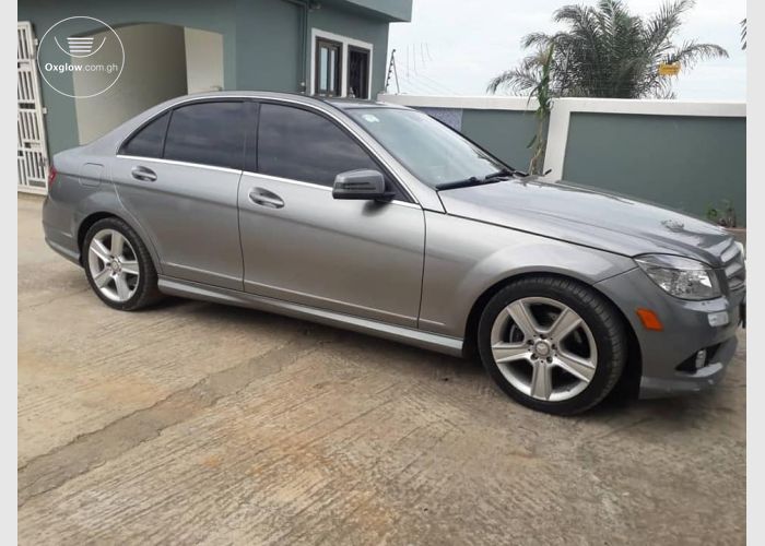 Mercedes Benz C300 2010 Model