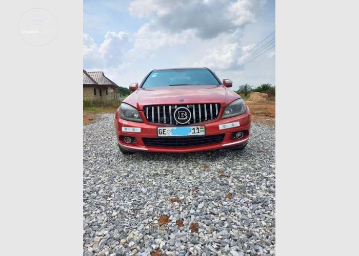 MERCEDES BENZ C300 2010 MODEL