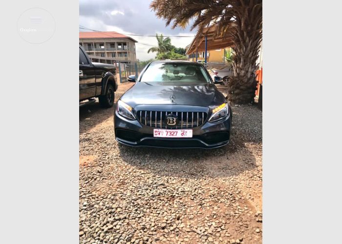 Mercedes Benz C300 2015 Model