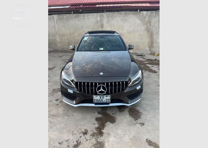 Mercedes Benz C300 2016 Model