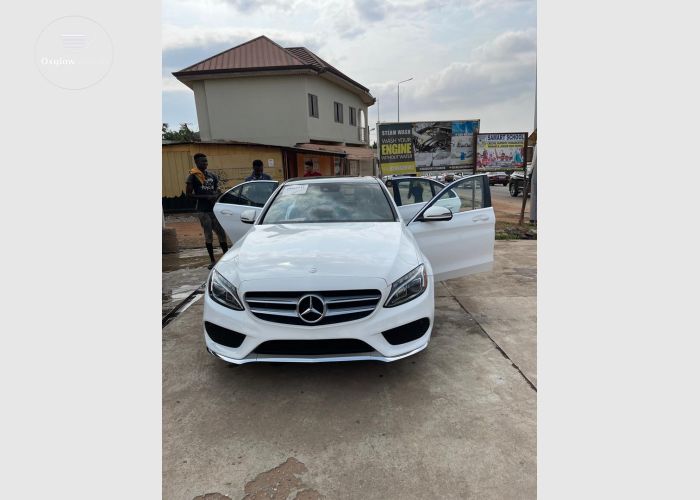 Mercedes Benz C300 2016 Model