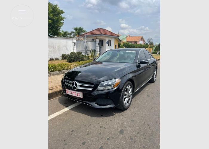 Mercedes Benz C300 2017 Model