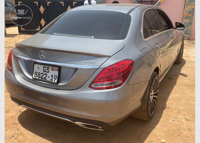 Mercedes Benz C300 4Matic 2016 Model
