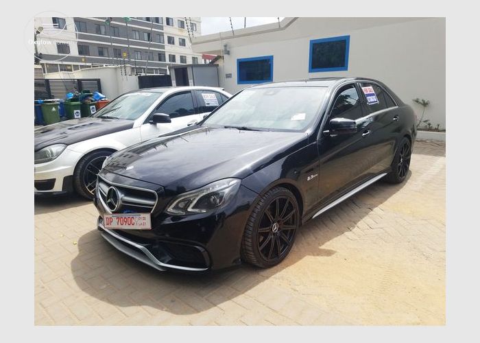 Mercedes Benz E350 4Matic 2014 Model