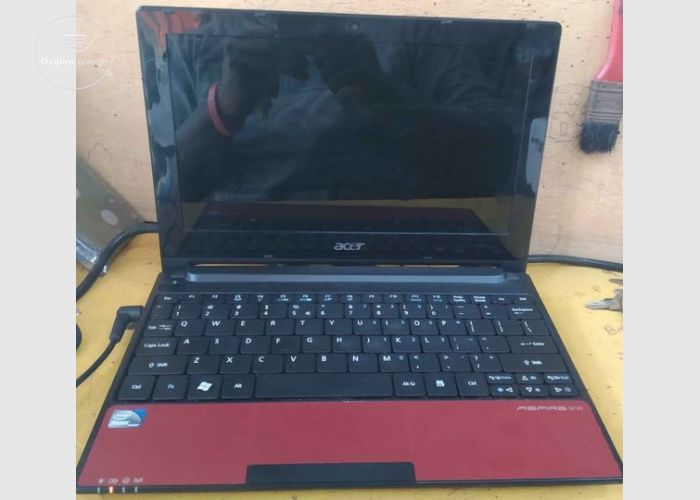 Mini Acer Aspire One Laptop