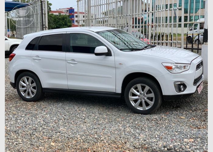 Mitsubishi Outlander 2015 Model - Unregistered