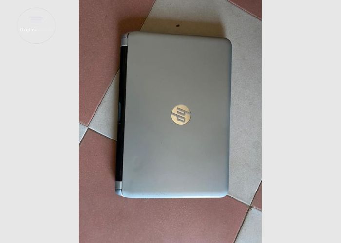 Neat HP pavilion 14 A8 touchscreen laptop