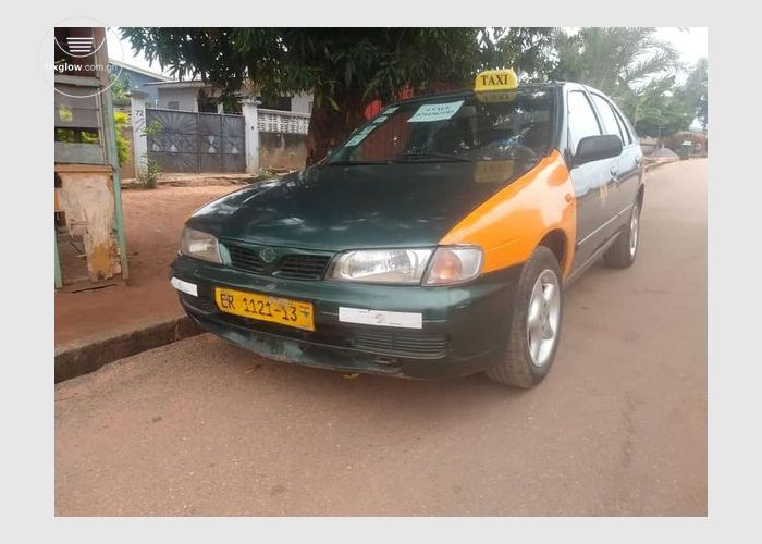 Nissan Almera 2000 Taxi