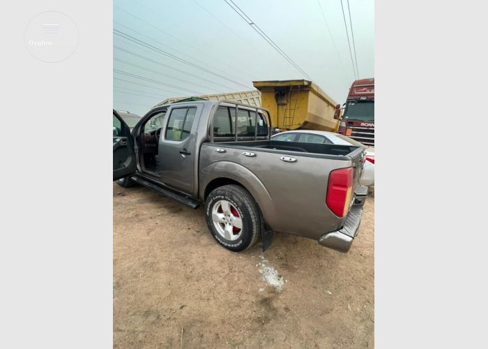 Nissan Navarra 2010 Model