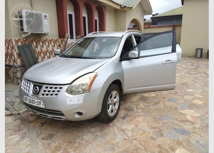 Nissan Rogue 2010 Model