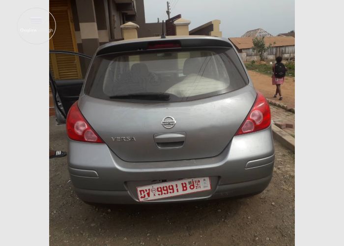Nissan Versa 2009 model 