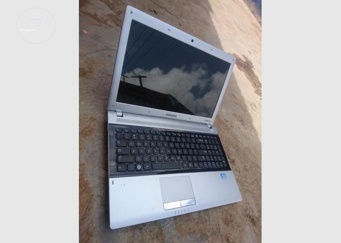 Samsung Core i3 Laptop