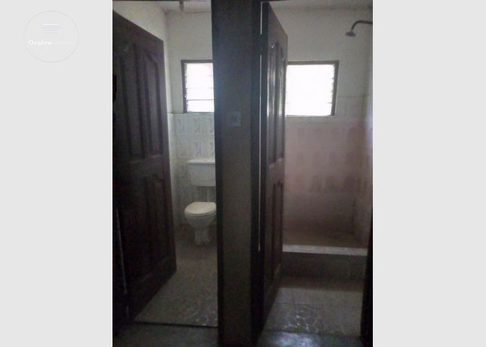 TITLED 9 BEDROOM HOUSE OF 4 APARTMENTS AT SANTA MARIA