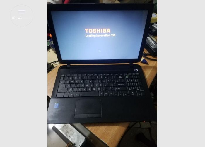 Toshiba Core i3 Laptop