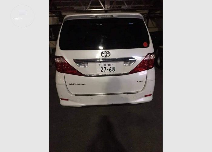 Toyota Alphard 2006 Model