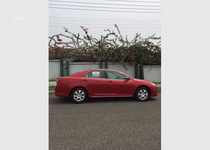 Toyota Camry 2012 Model LE
