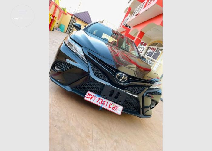 Toyota Camry Hybrid 2019 Model