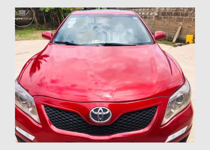 Toyota Camry SE 2011 Model