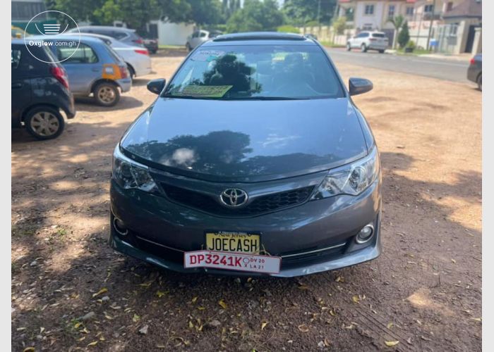 Toyota Camry SE 2013 Model