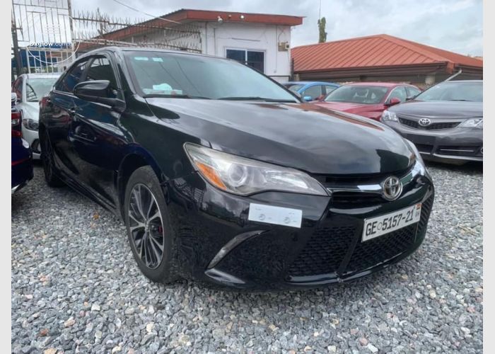 Toyota Camry SE 2016 Model