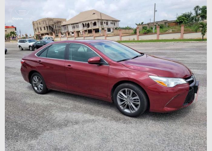 Toyota Camry SE 2016 Model