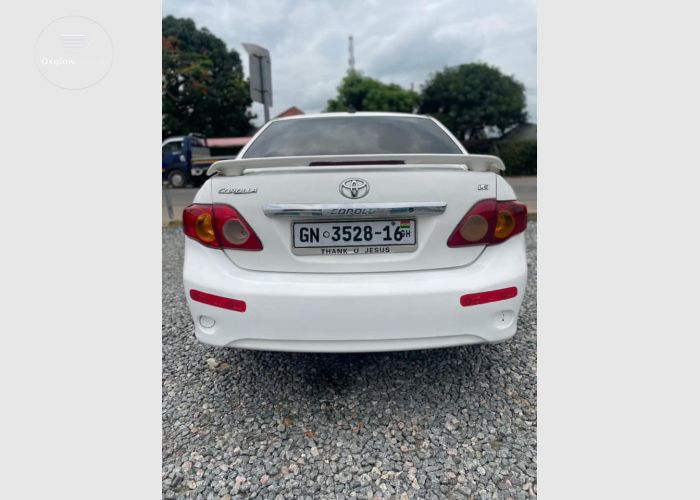 Toyota Corolla LE 2010 Model