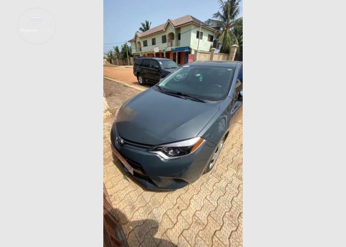 Toyota Corolla LE 2015 Model
