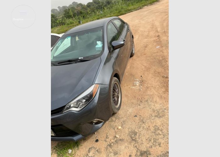 Toyota Corolla LE 2015 Model