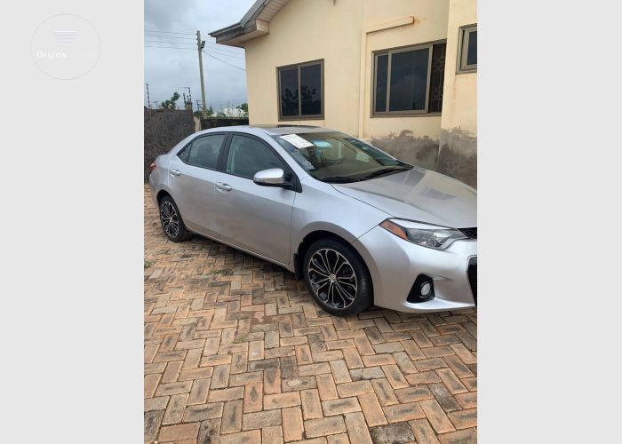 Toyota Corolla S