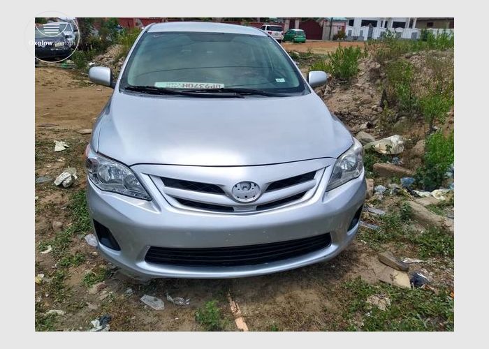 Toyota Corolla SE 2012 Model