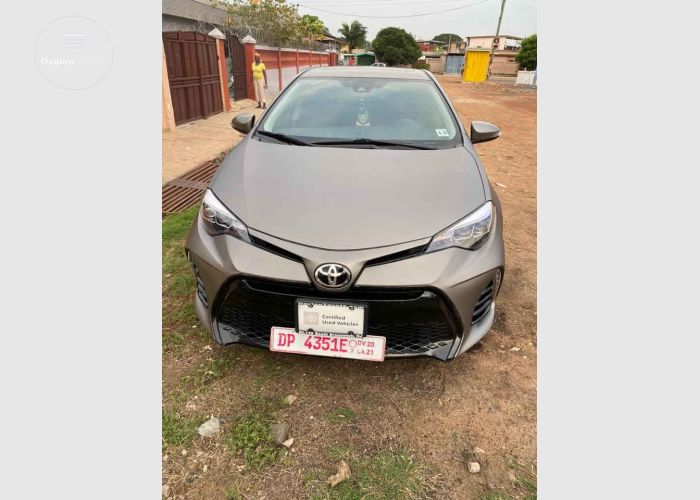 Toyota Corolla SE 2017 Model