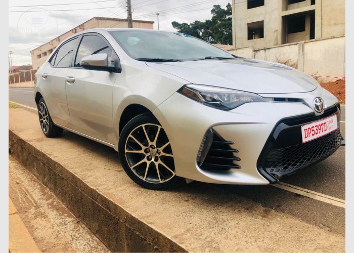 Toyota Corolla SE 2017 Model