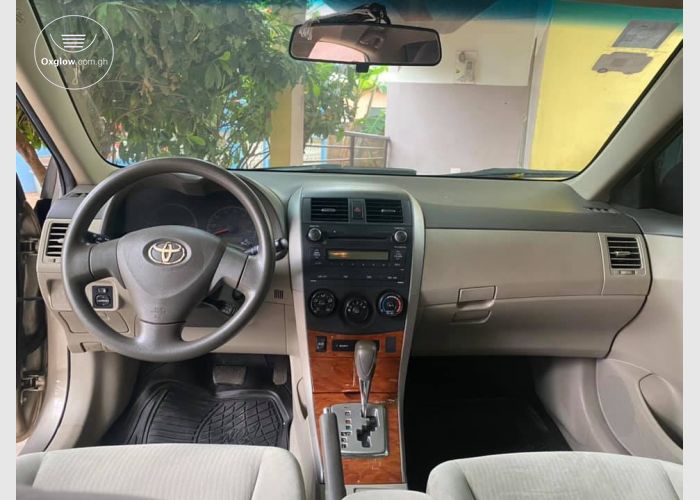 Toyota Corolla XLE 2009 Model