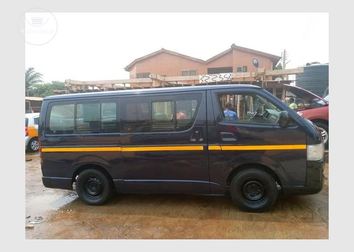 Toyota HiAce 2010 model 