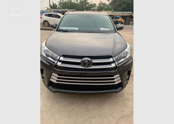 Toyota Highlander XLE 2019 Model