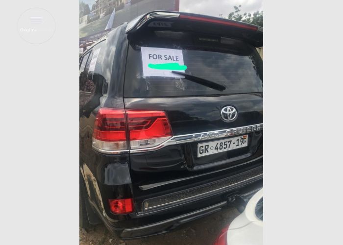 Toyota Land Cruiser 2009 Model