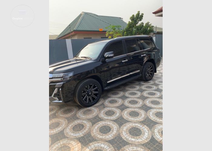 Toyota Land Cruiser 2019 Model For Sale 