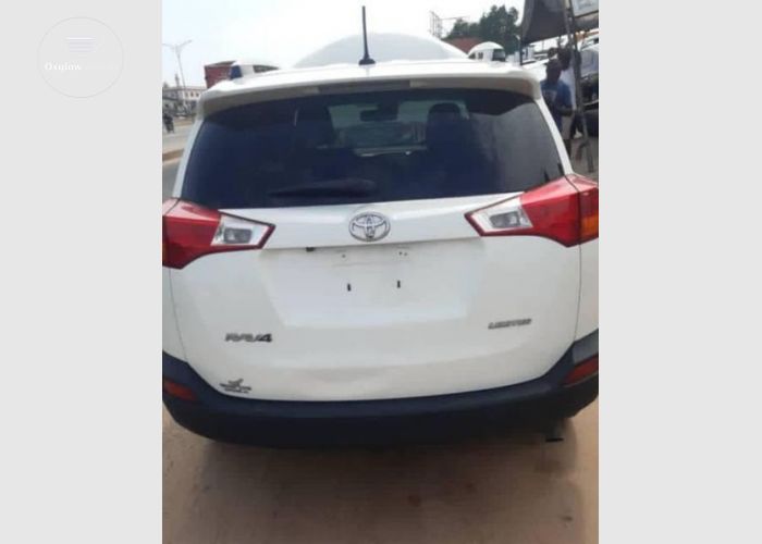Toyota RAV4 LE 2015 Model