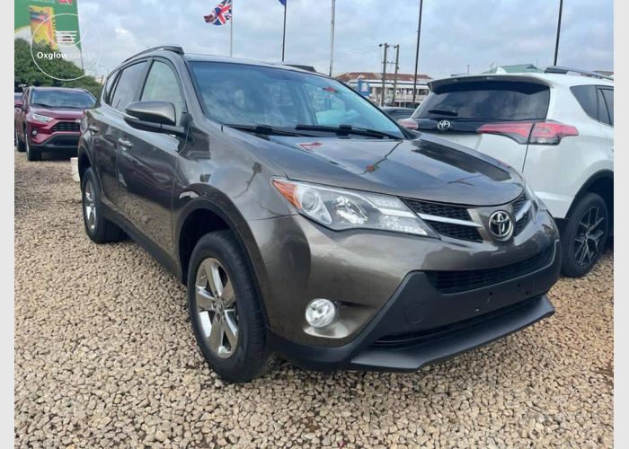 Toyota RAV4 XLE 2015 Model