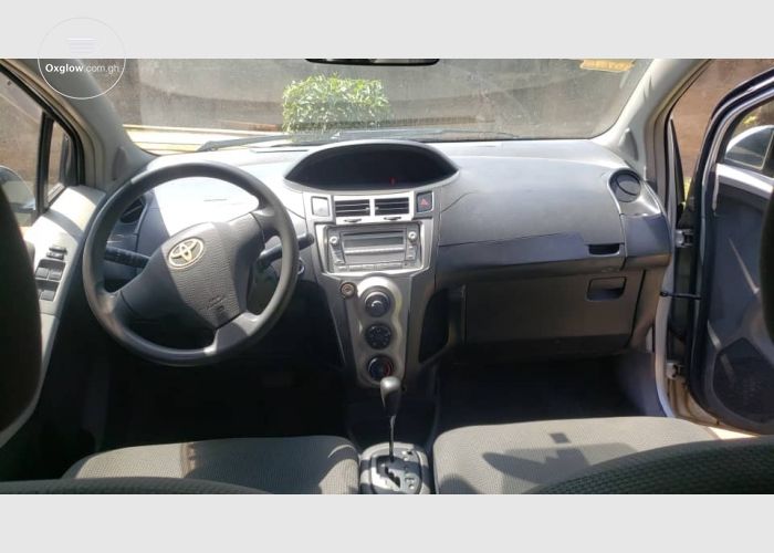 Toyota Vitz 2009 Model 4 Plugs